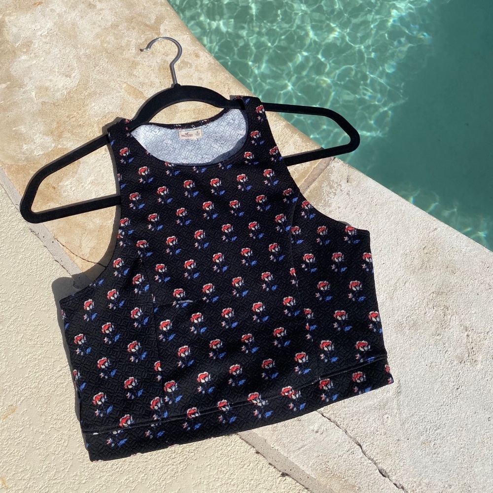 Black crop top with little roses in blue and red!